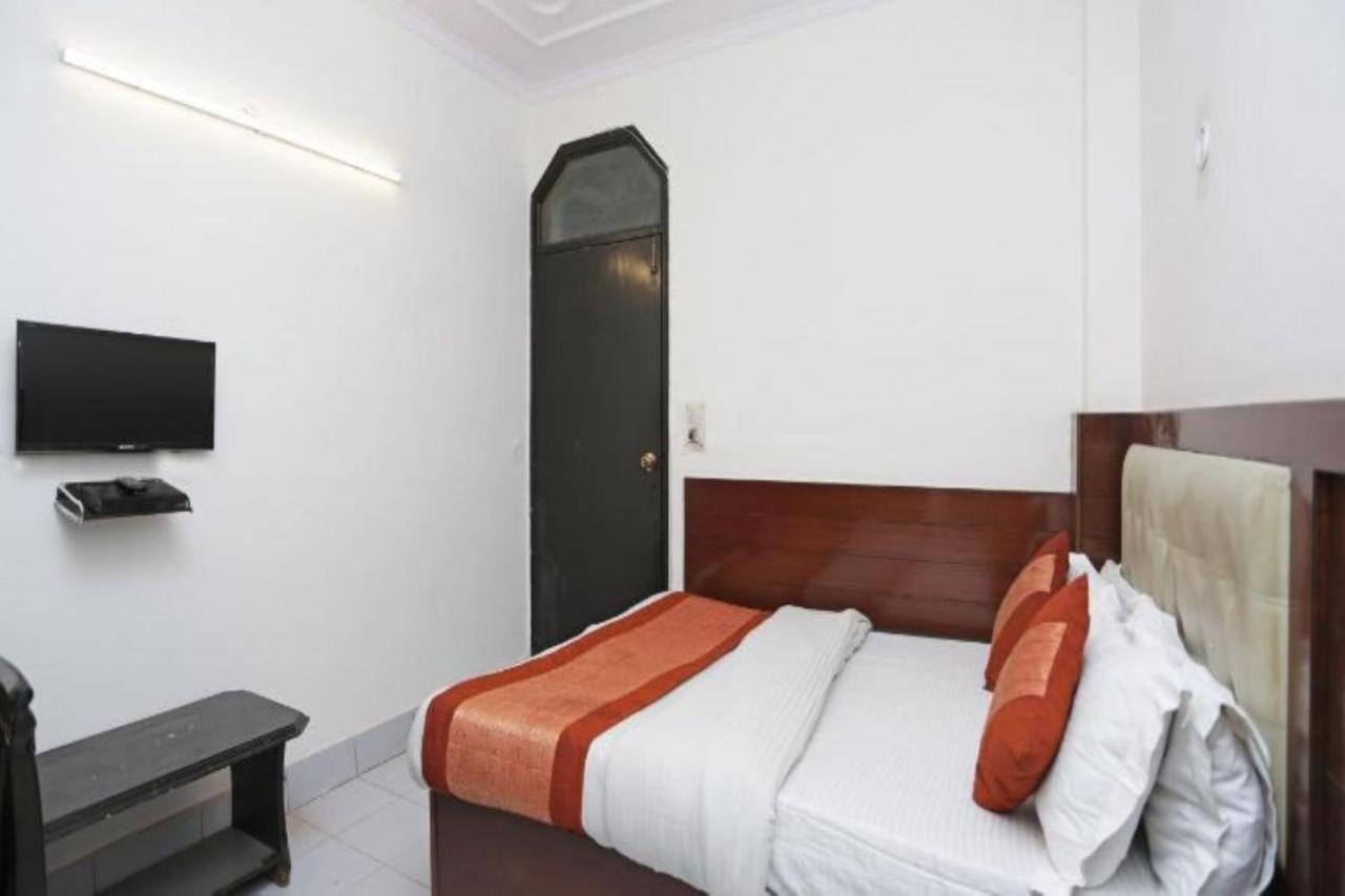 Hotel I Stay & Revels Near New Delhi Railway Station- By Ap Singh Hotels Kültér fotó